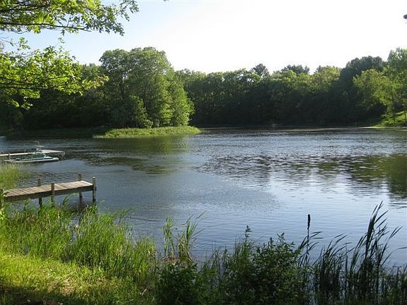 2nd image of N2081 Virginia Dr