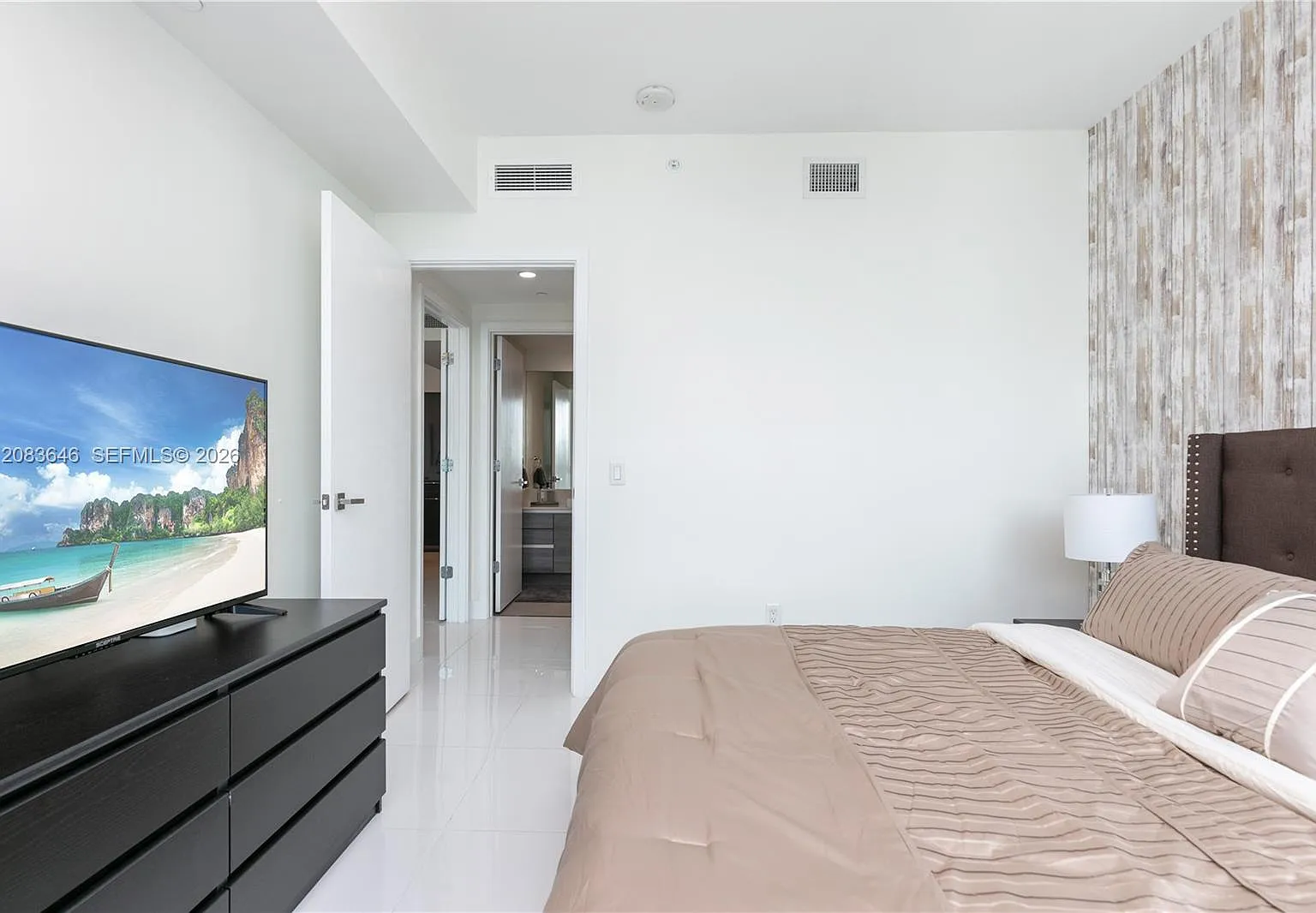 The Bondo (1080 Brickell) — Photo 4