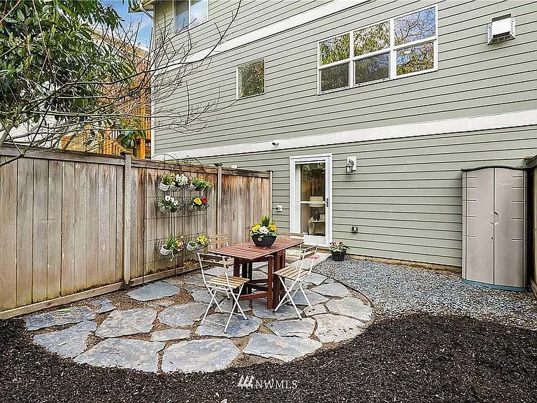 116 N 104th St #B — Photo 27
