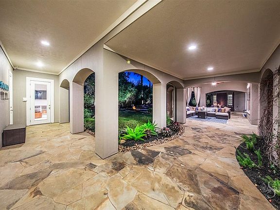 3rd image of 25306 Willow Peak Ln
