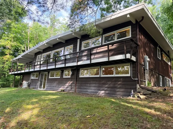 30 Hillcrest Dr, Painted Post, NY 14870