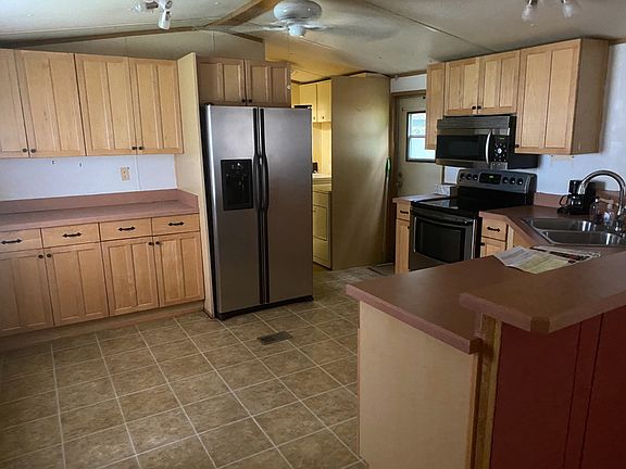 3rd image of 130 S Suncoast Blvd #M52