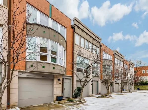 2707 N Greenview Ave, Chicago, IL 60614