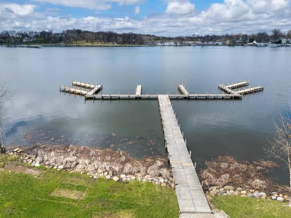 413 Strauss unit 14 Avenue, Green Lake, WI 54941