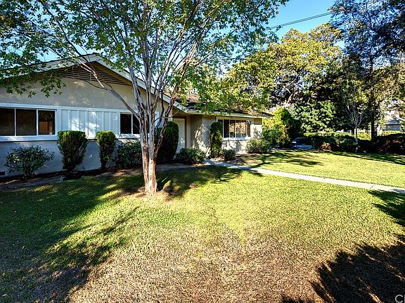 3rd image of 167 E Wistaria Ave