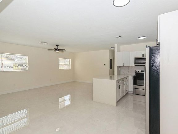 3rd image of 9930 Caribbean Blvd