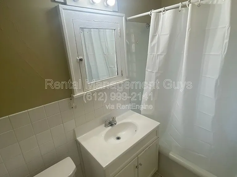 1649 Russell Ave N #2 — Photo 24