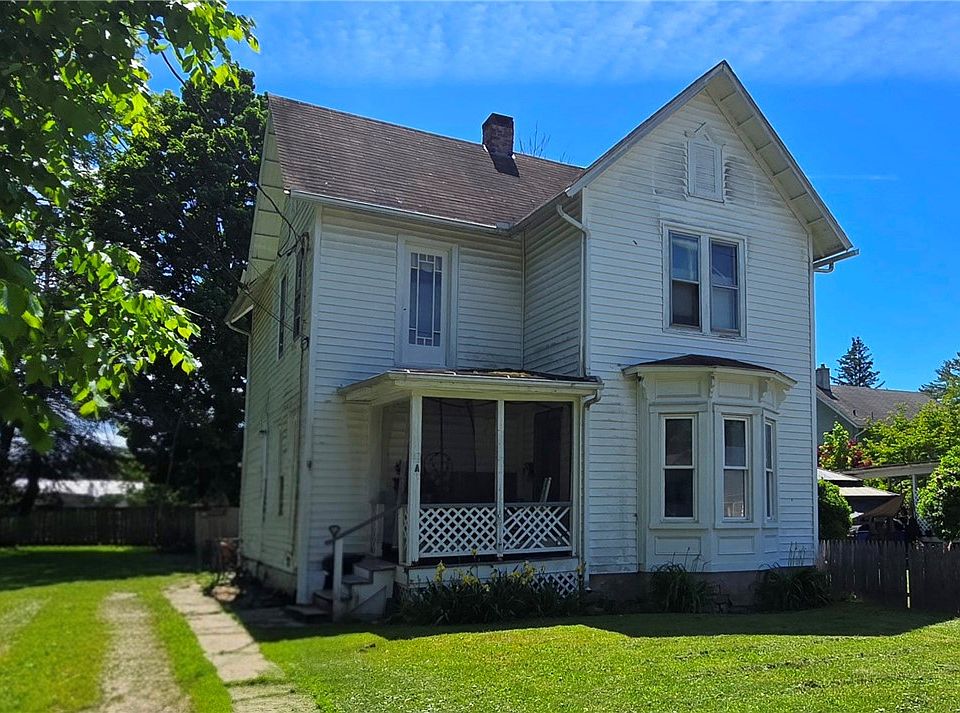 1st image of 304 Home St