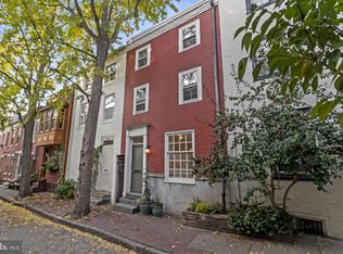 2411 Panama St, Philadelphia, PA 19103