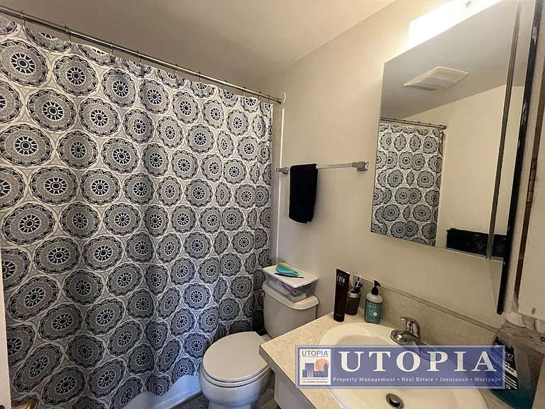 SCZ T 140 Bay Street — Photo 11