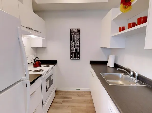 Railside House Apartments