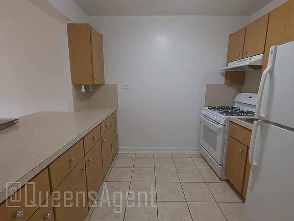 3rd image of 34-35 76th St #22