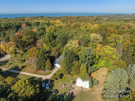 5th image of 2311 Hill Rd