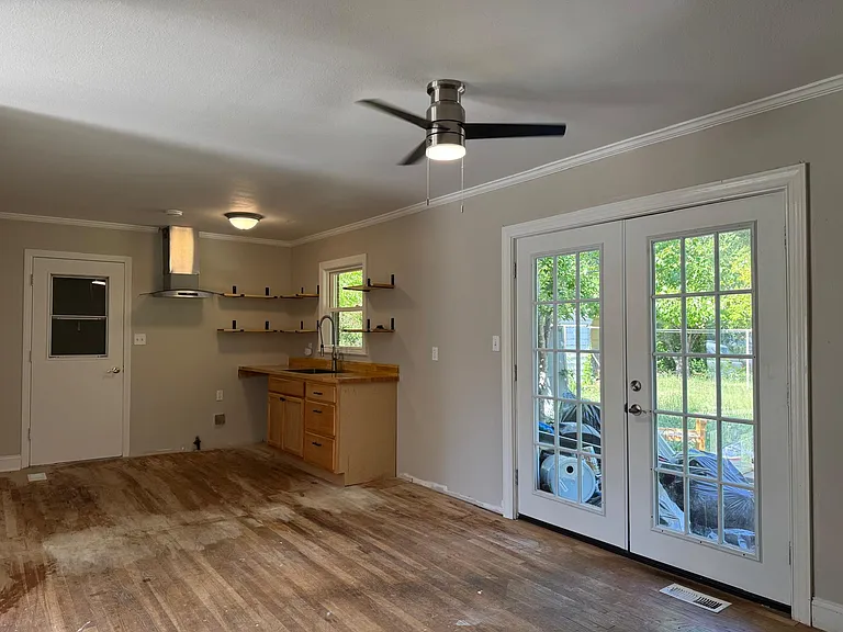717 Glensford Dr — Photo 22