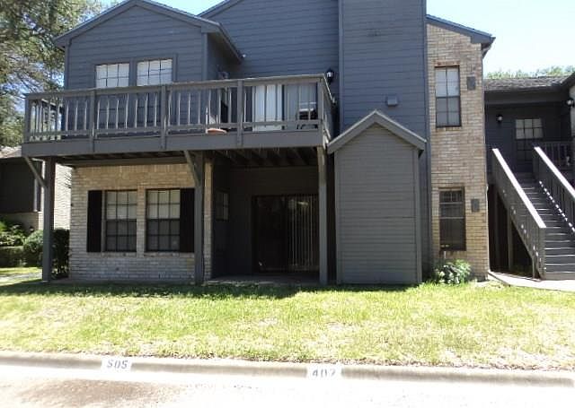 1st image of 210 Oak St #403