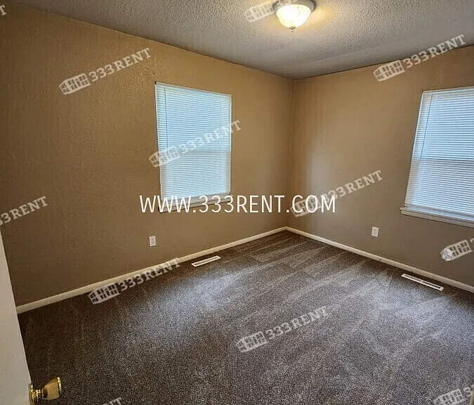 2550 S 51st St — Photo 7