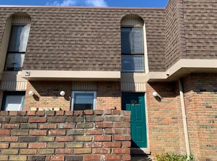 7420 Country Brook Dr, Indianapolis, IN 46260