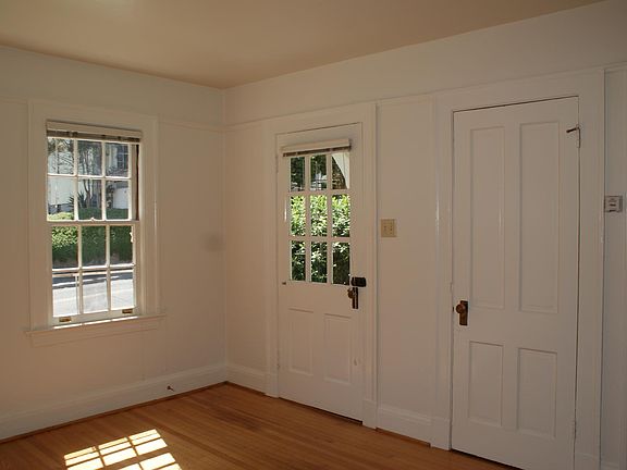 4th image of 1266 Storey Ave #D