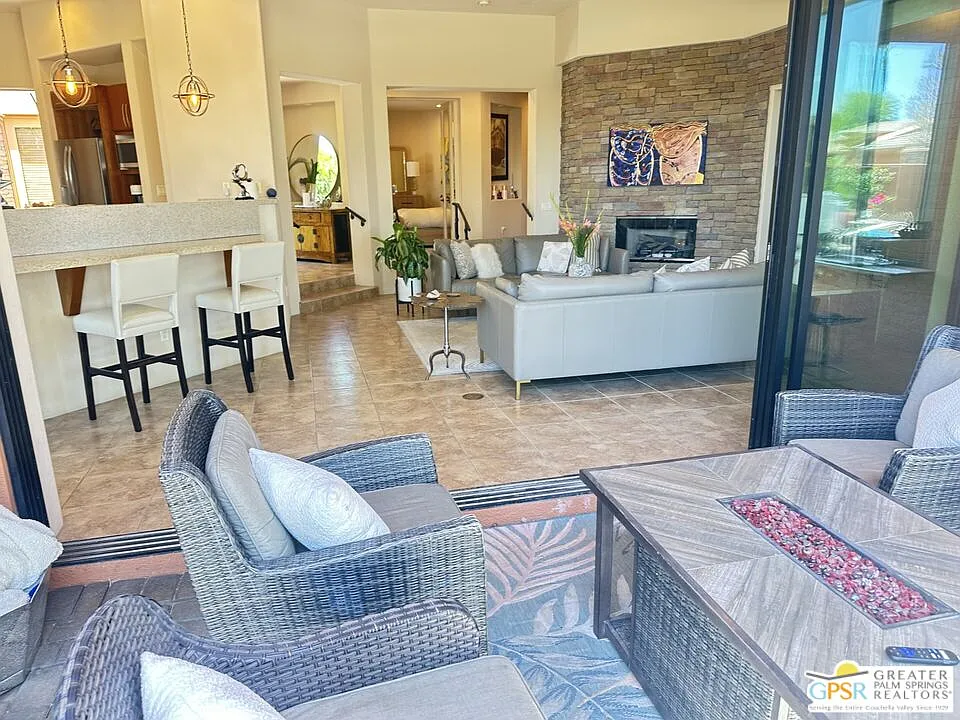 4 bed, 3.5 bath, 3251 sqft, $9,000 — Photo 4