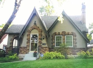 7118 Charlotte St, Kansas City, MO 64131