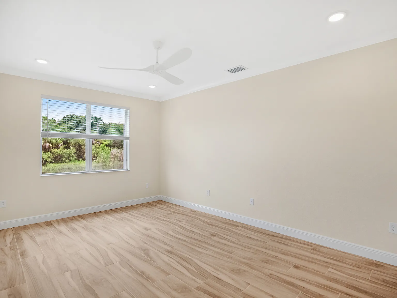 3 bed, 1447 sqft, $2,600 — Photo 3