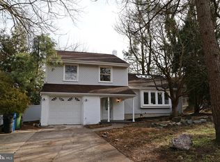 561 Covered Bridge Rd, Cherry Hill, NJ 08034