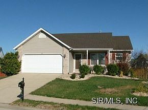 1st image of 61 Julie Dr