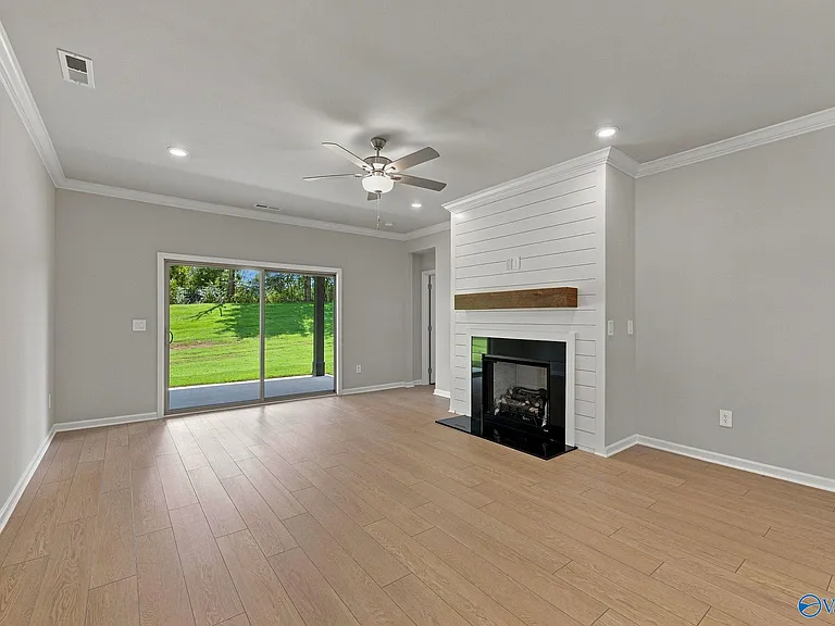 7211 Holly Creek Dr — Photo 15
