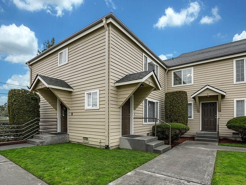 The unit is on the right side, unit #9