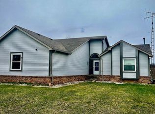 2366 Baldwin Rd W, Fenton, MI 48430