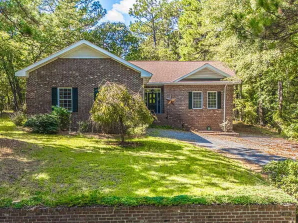 736 Ginseng Dr, Vass, NC 28394