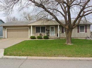 637 Troy Dr, Carroll, IA 51401