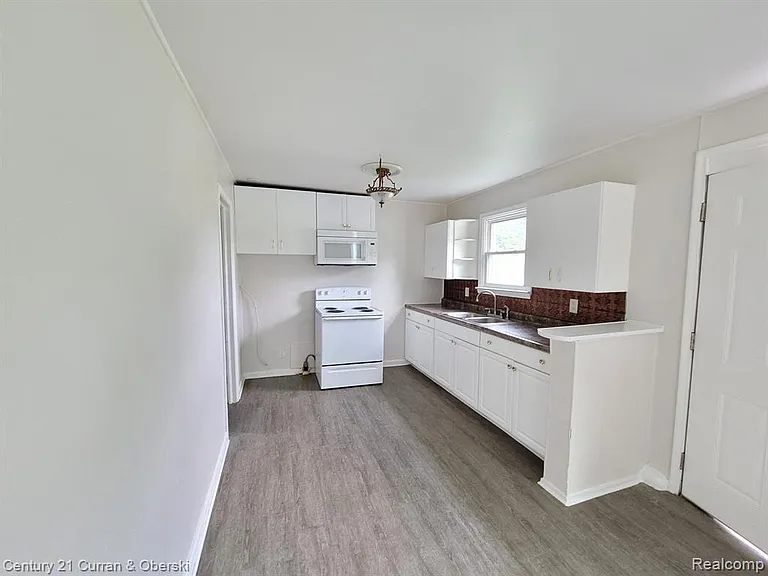 6960 Green Hwy #2 — Photo 3
