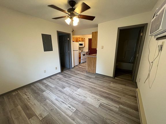 4th image of 207 John St #3