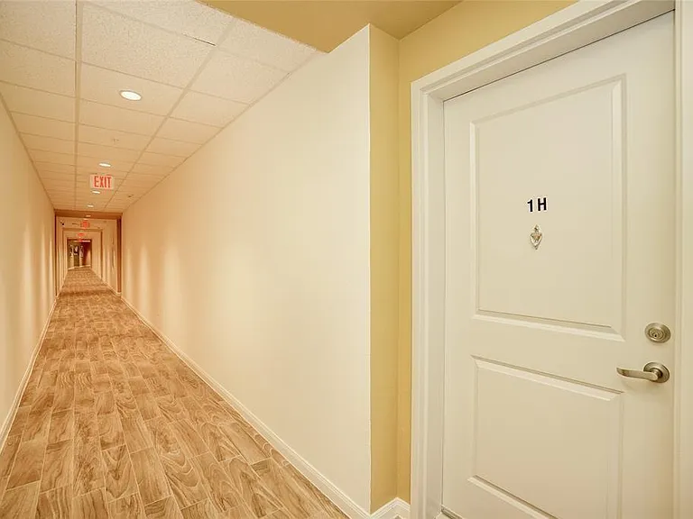 1207 Grand West Blvd #1H — Photo 25