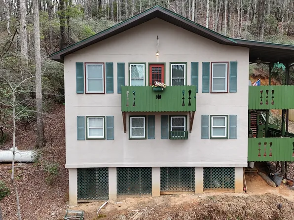 113 Ber Weg, Helen, GA 30545