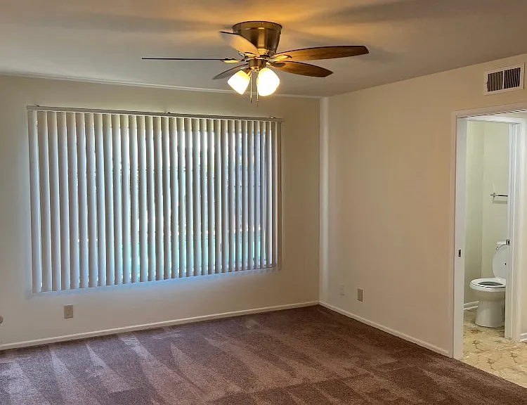 4918 E Glenview Ave — Photo 11