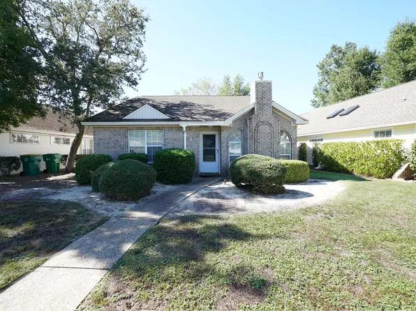 243 Parkwood Cir, Niceville, FL 32578