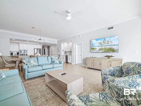 4th image of 533 E Beach Blvd #2302