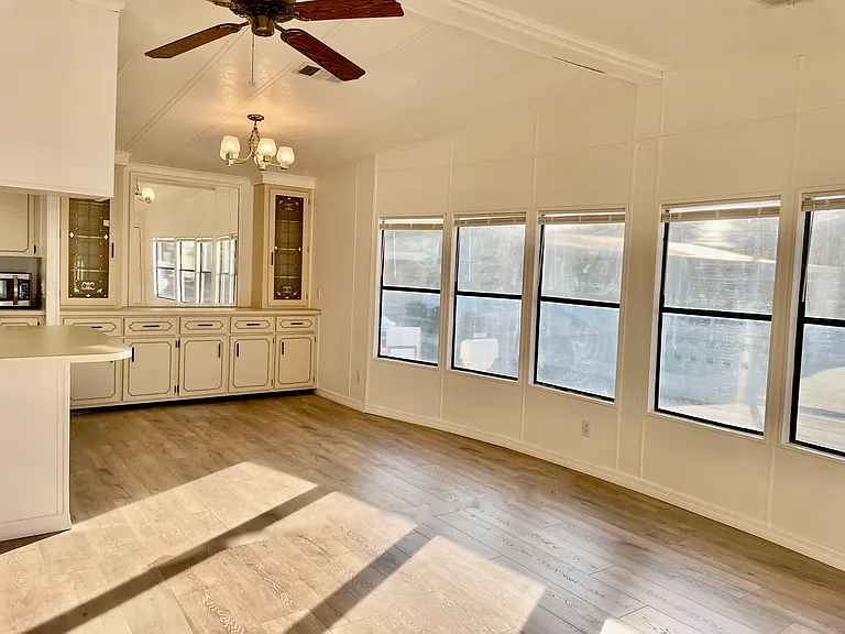 100 Hampton Rd #39 — Photo 7
