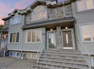 53 Ridgeway Ave, Staten Island, NY 10314