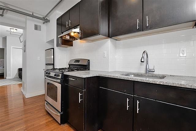 2nd image of 309 Monroe St APT 4