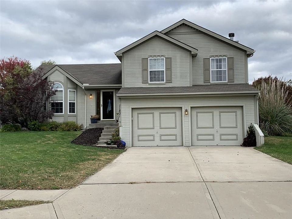 Fairfield tri-level home features 3 bedrooms and 2 .1 baths