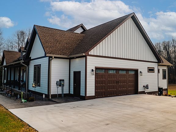 2nd image of 343 Comanche Way
