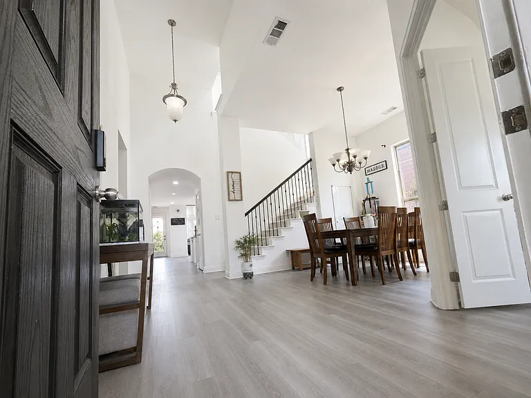 16000 High Line Dr — Photo 2