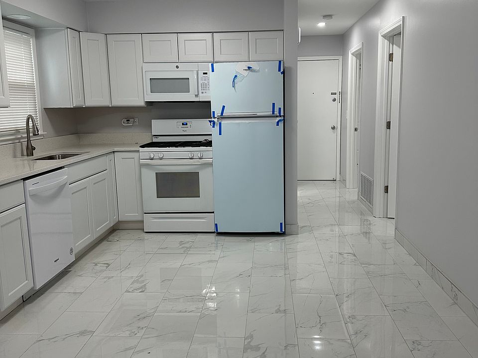 1st image of 853 E Lilly Ln APT 1