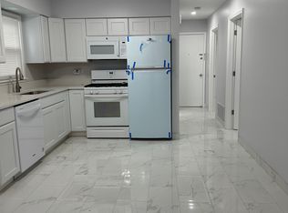 853 E Lilly Ln APT 1, Palatine, IL 60074