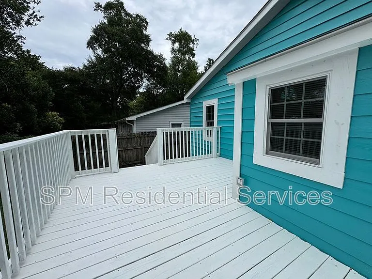 1407 Norman St — Photo 15