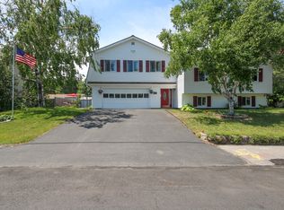 64 Glen St, Augusta, ME 04330