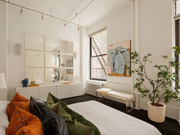 142 5th Avenue image 11 of 16